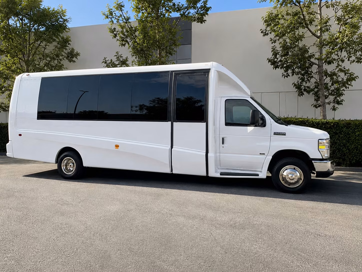 18 passenger minibus